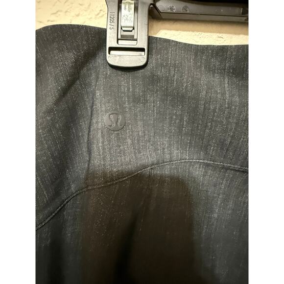 Lululemon‎ Here To There Pants Black Size 10 Slim Fit Tapered Travel Work Le - Picture 3 of 4
